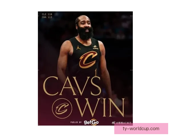 劳模硬汉哈登拇指骨折仍坚持出战